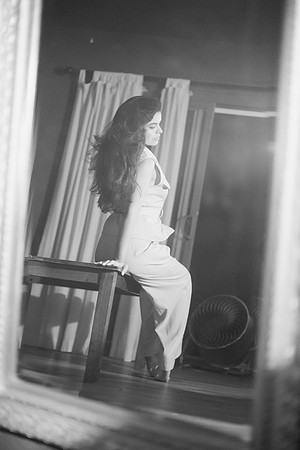 Photographer newport beach Glenn Inskeep Photography bw Document Name_61