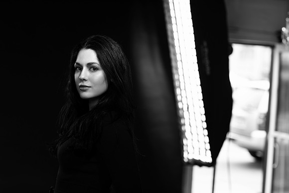 black and white portrait photographer newport beachHG4A1289_pp